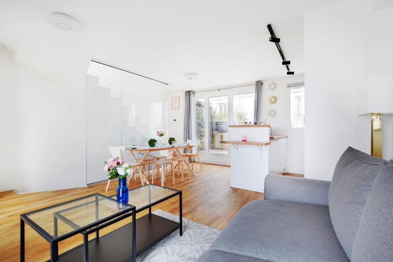 Appartamento Exceptional Triplex With Terrace - Montmartre Parigi Esterno foto
