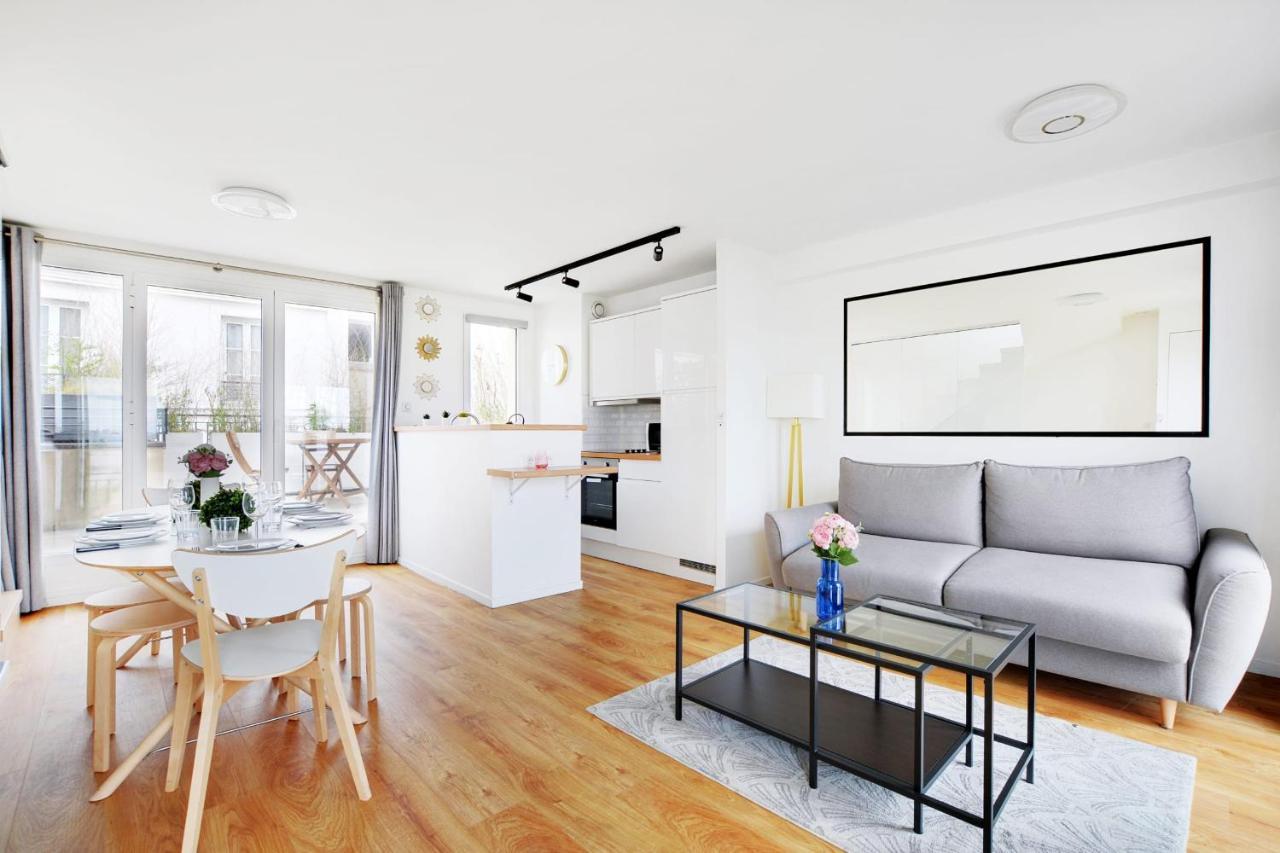 Appartamento Exceptional Triplex With Terrace - Montmartre Parigi Esterno foto