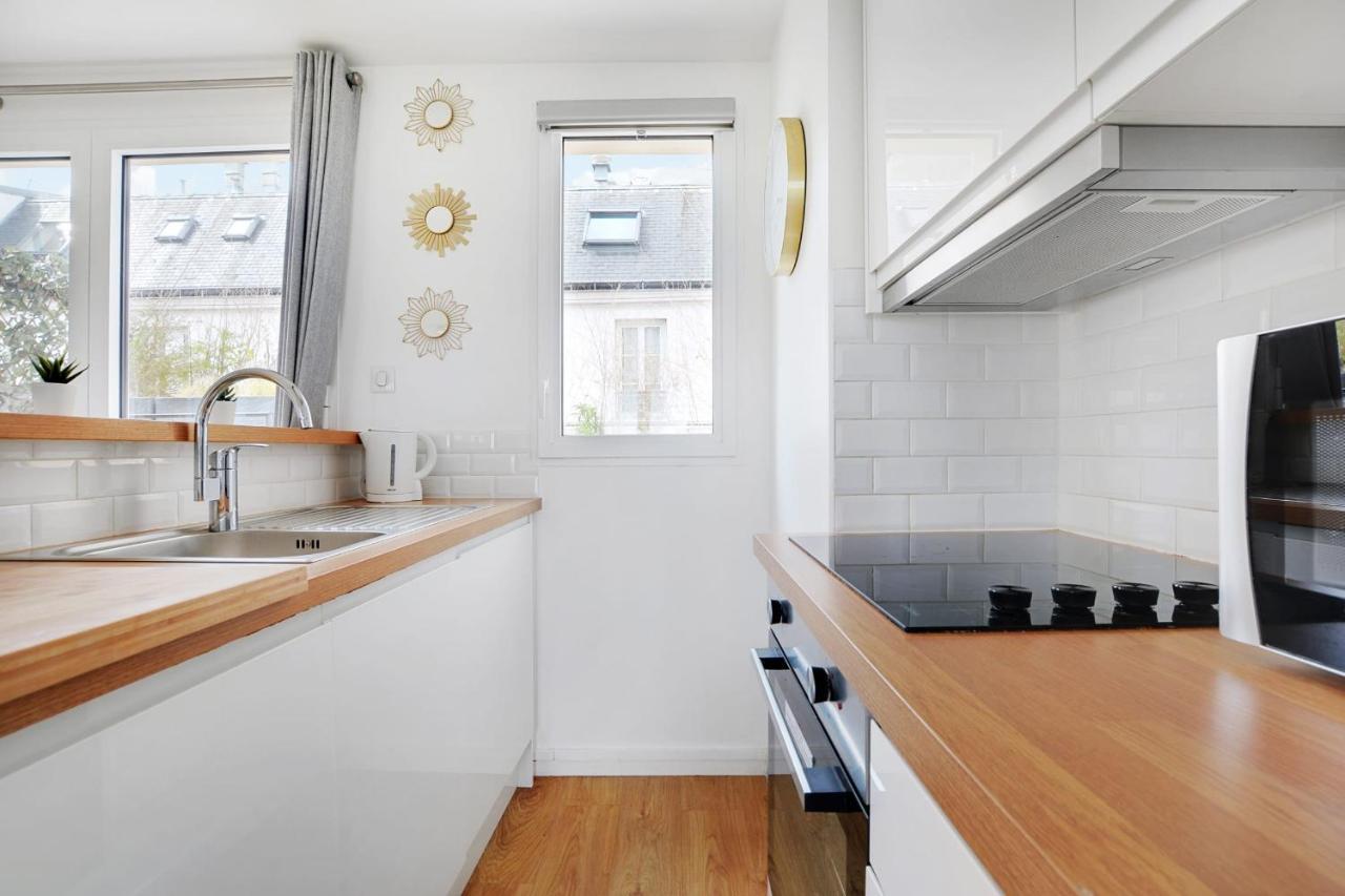Appartamento Exceptional Triplex With Terrace - Montmartre Parigi Esterno foto
